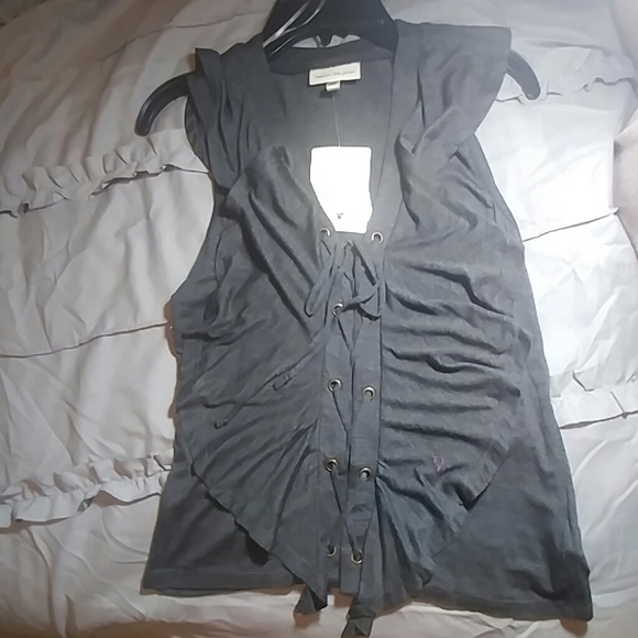 Top - Picture 2 of 2